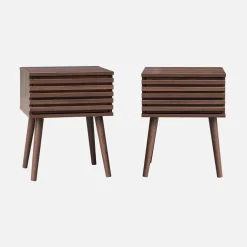 Set 2 comodini scandinavi con decoro in legno scanalato