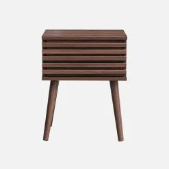 Set 2 comodini scandinavi con decoro in legno scanalato
