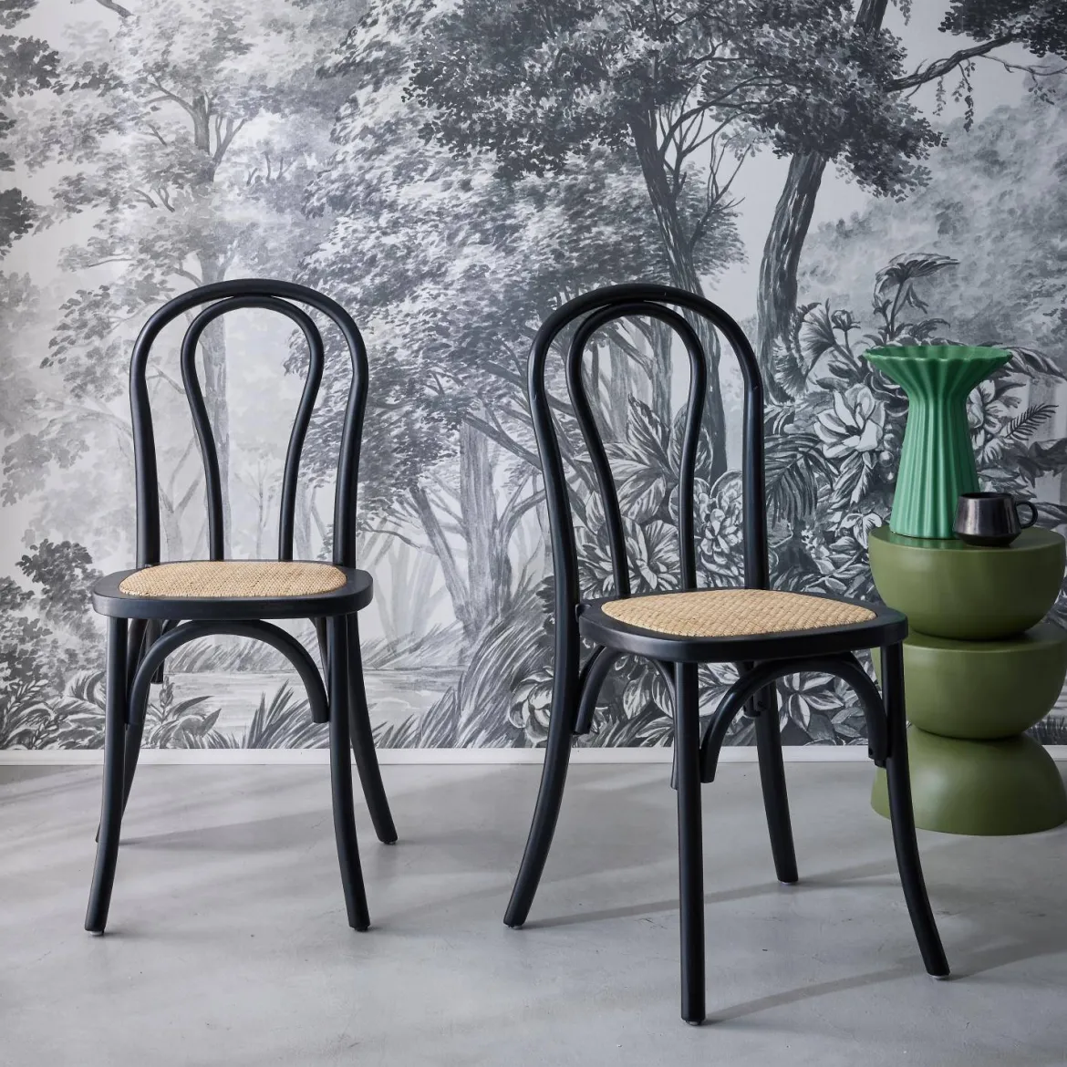 Set 2 sedie vintage in legno e rattan