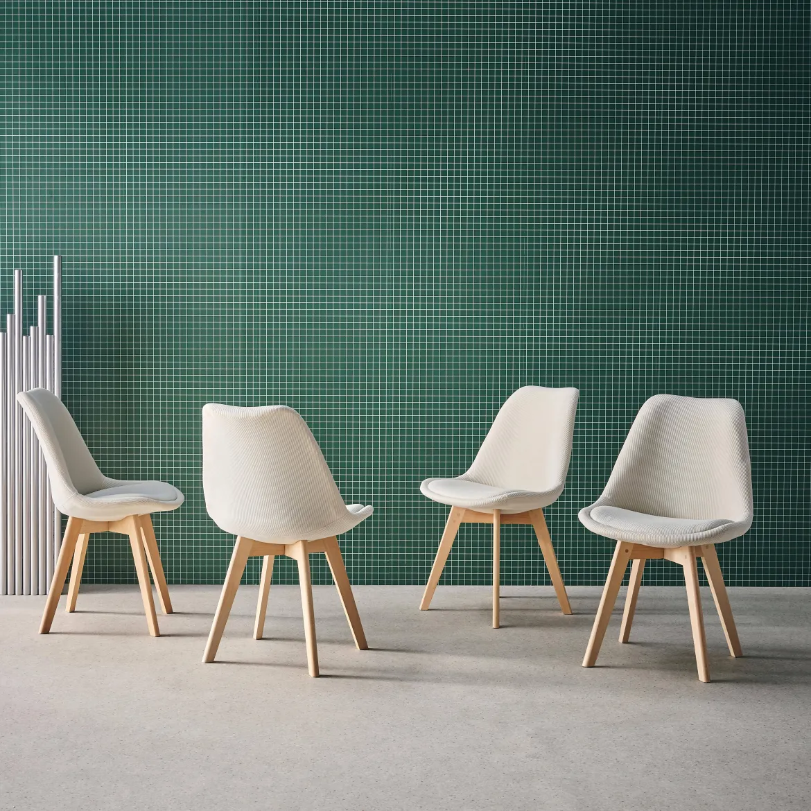 Set di 4 sedie scandinave in legno di faggio e velluto a coste