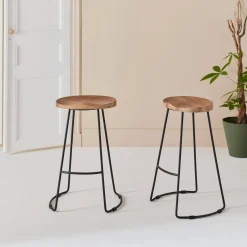 Set di 2 sgabelli da bar in legno di mango e acciaio, 65cm