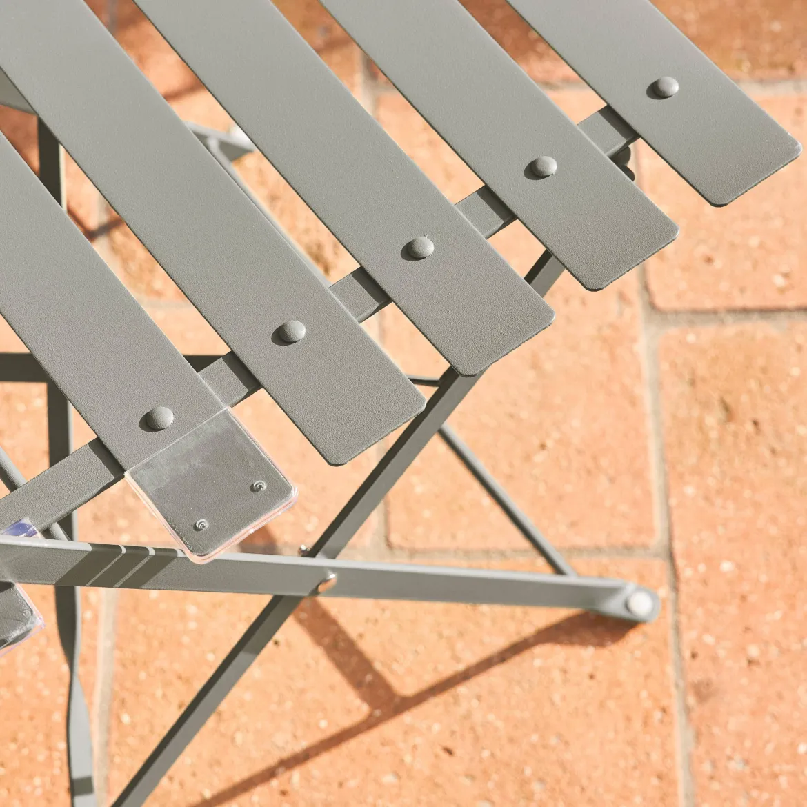 Set tavolo da giardino bistrot pieghevole in acciaio con 2 sedie, Ø60cm