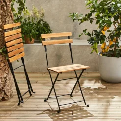 Set tavolo da giardino in legno e metallo con 2 sedie pieghevoli