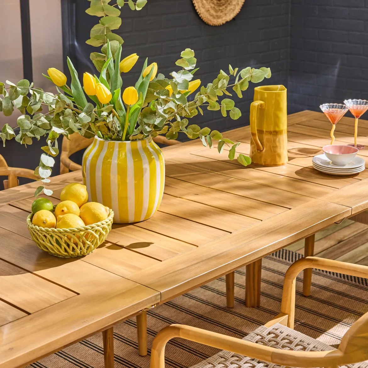 Set tavolo da giardino in legno di acacia con 8 sedie