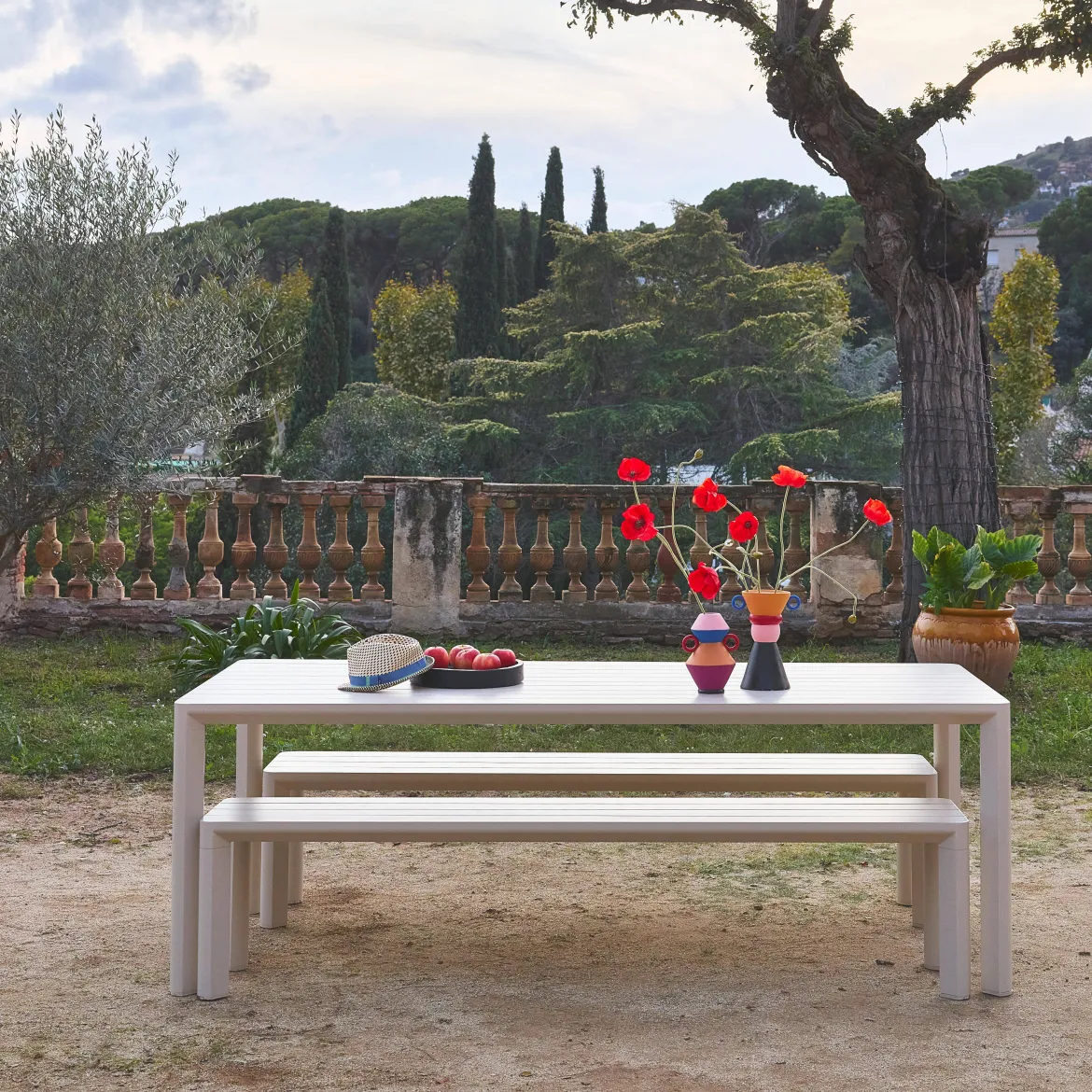 Set tavolo da giardino in alluminio con 2 panchine, 8 sedie