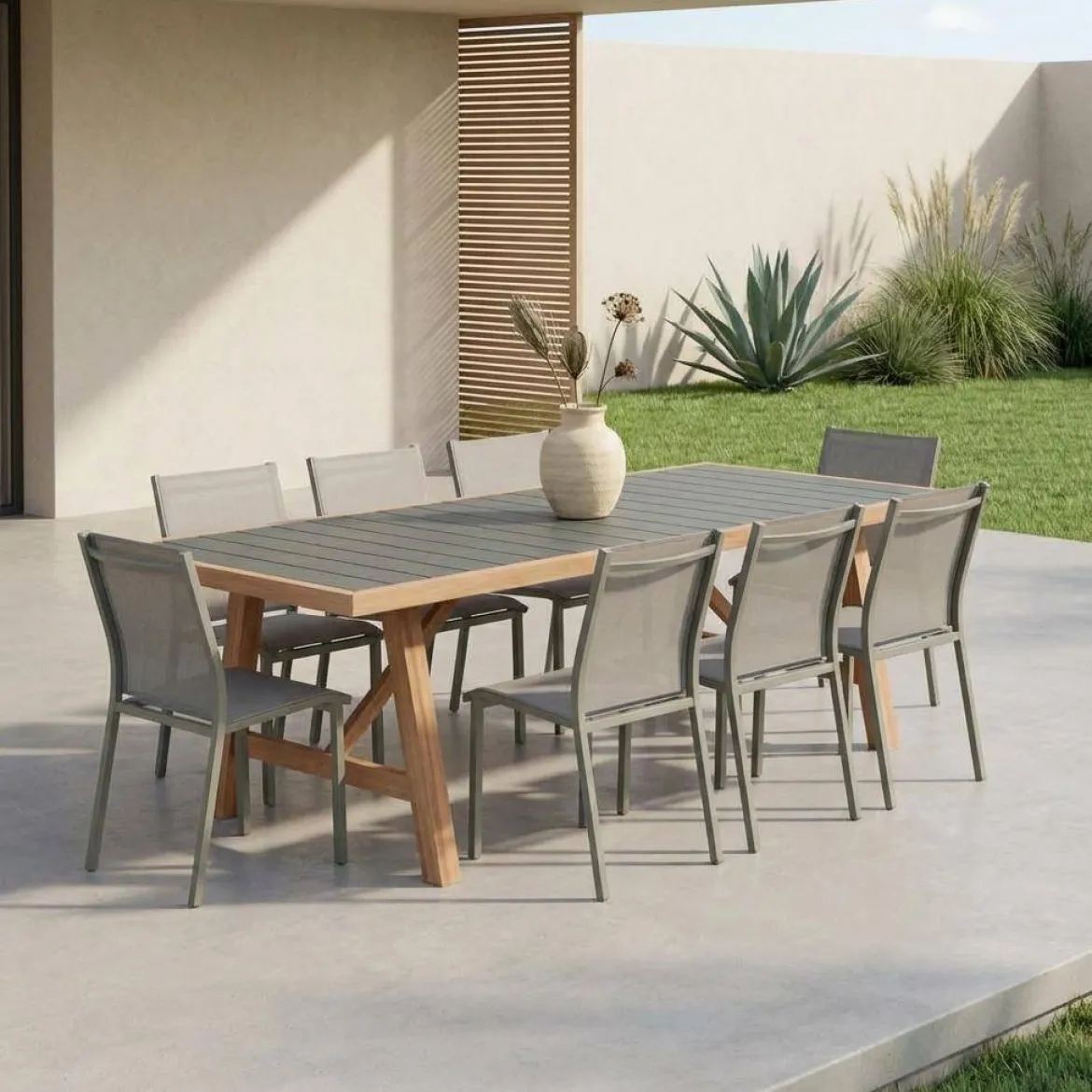 Set tavolo da giardino in legno di hevea e alluminio con 8 sedie