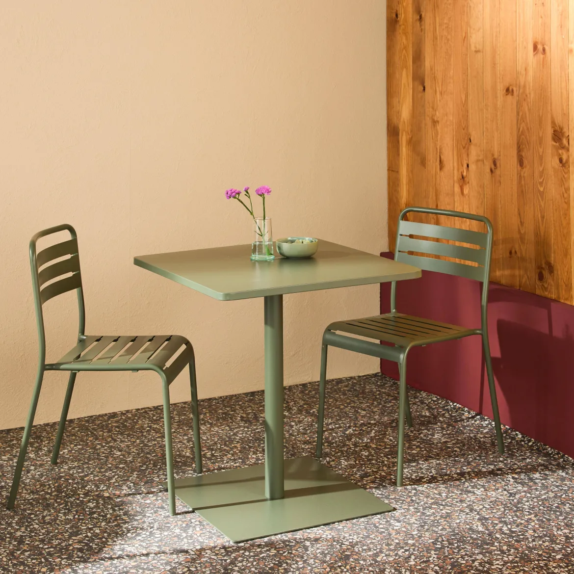 Set tavolo da giardino quadrato in acciaio con 2 sedie