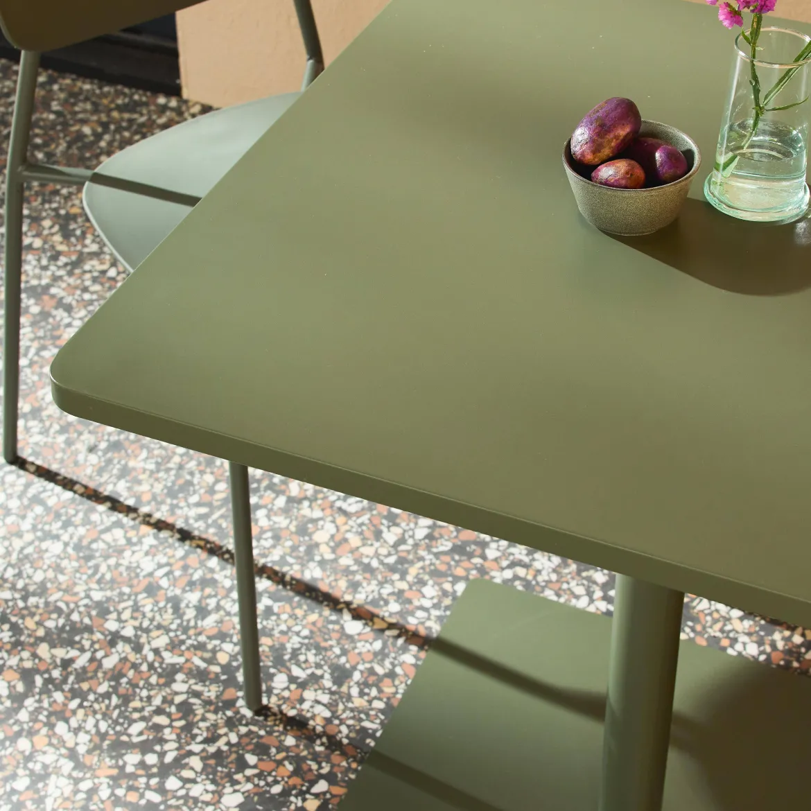 Set tavolo da giardino quadrato in acciaio con 2 sedie