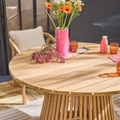 Set tavolo da pranzo per interni ed esterni in legno con 4 sedie