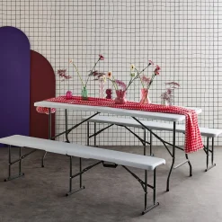 Set tavolo pieghevole per eventi con 2 panche in plastica