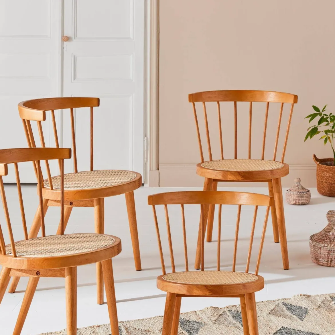 Set di 4 sedie in legno e paglia