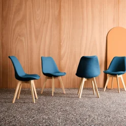 Set di 4 sedie scandinave in legno di faggio e tessuto semplice