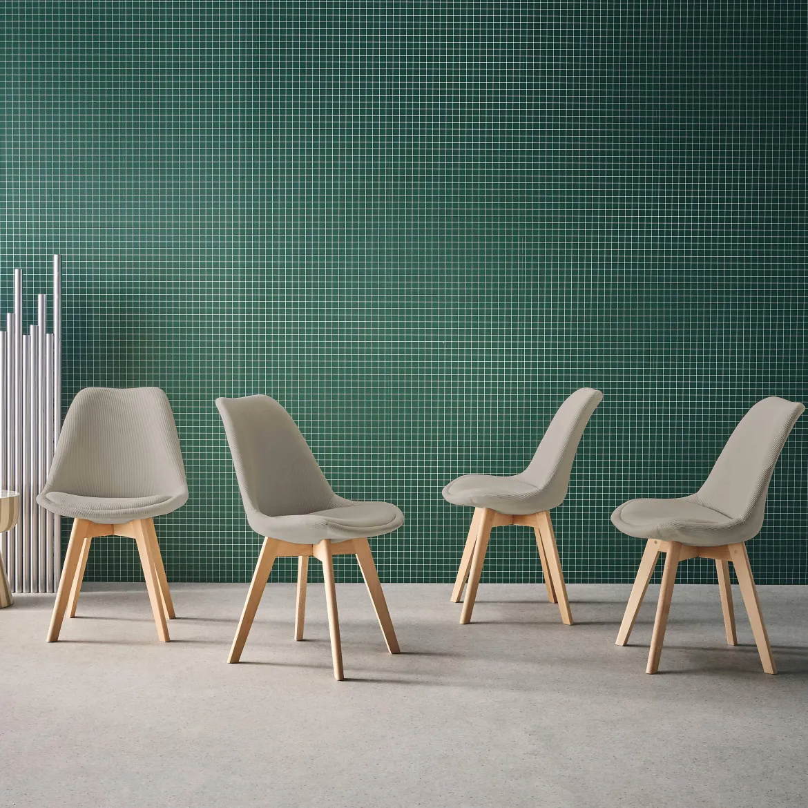 Set di 4 sedie scandinave in legno di faggio e velluto a coste