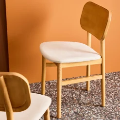 Set di 2 sedie vintage in legno di hevea e tessuto