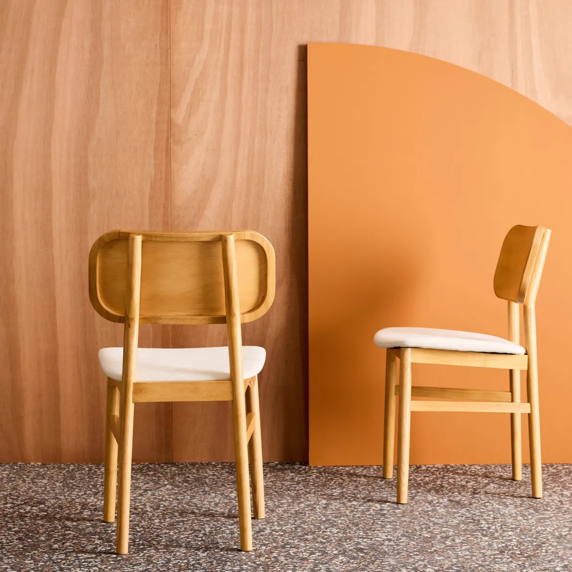 Set di 2 sedie vintage in legno di hevea e tessuto