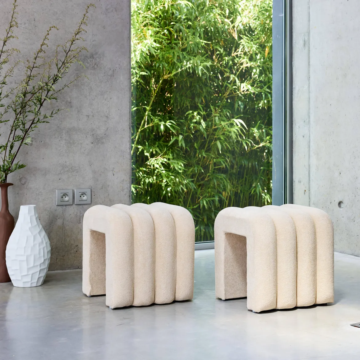 Set 2 pouf contemporanei in tessuto