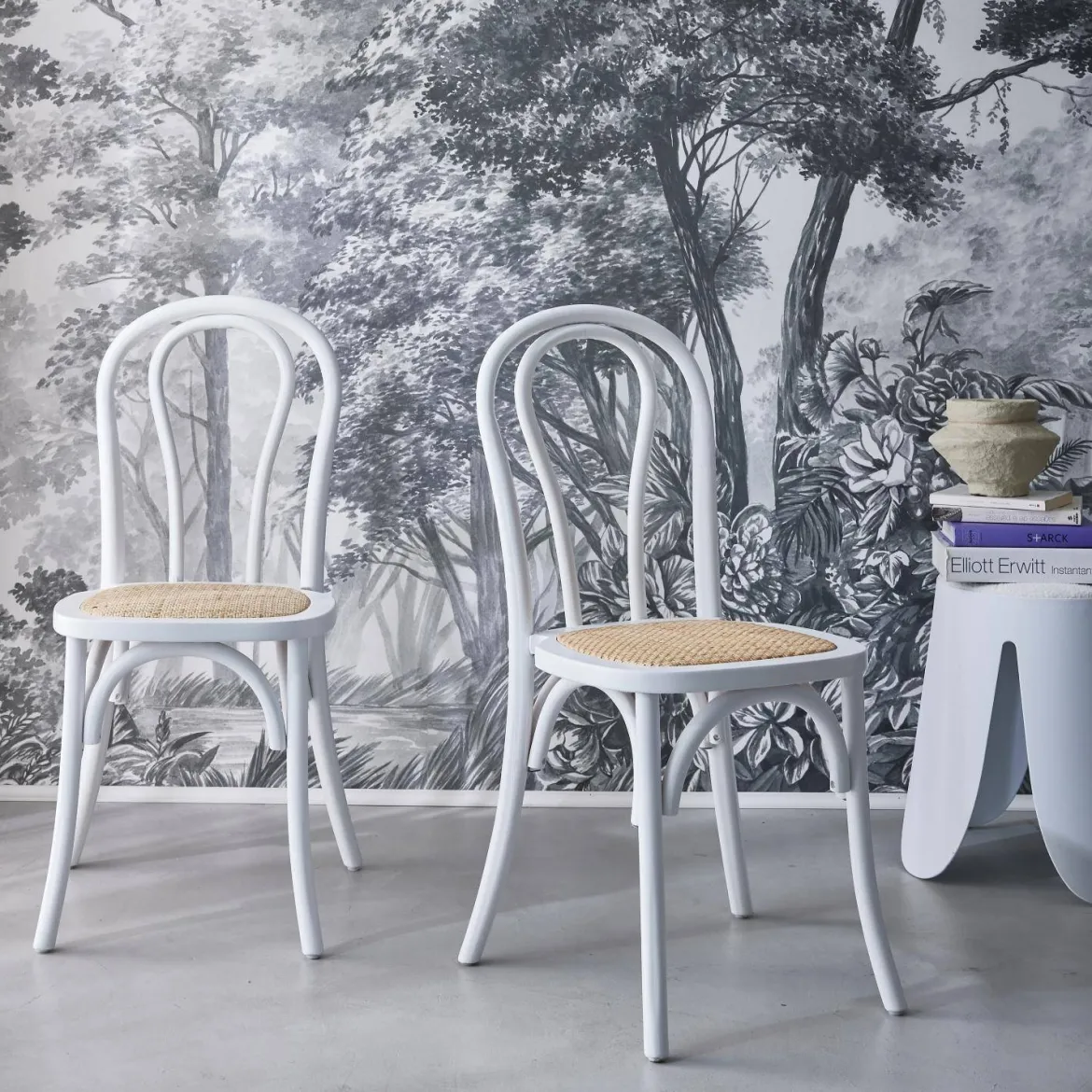 Set 2 sedie vintage in legno e rattan