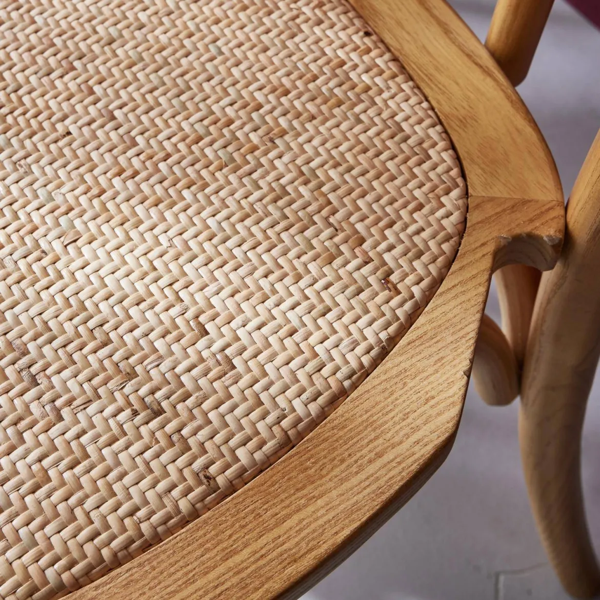 Set 2 sedie vintage in legno e rattan