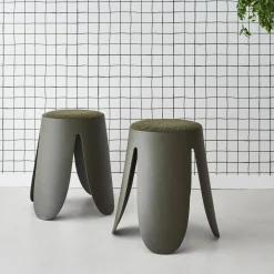 Set 2 sgabelli impilabili in bouclé