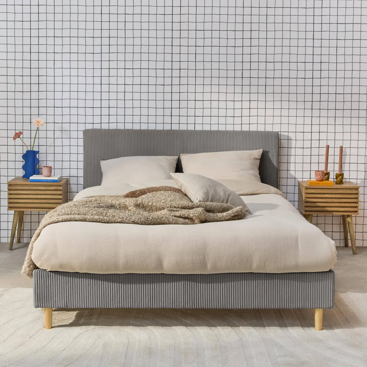 Struttura letto con rete a doghe e testiera 140x190cm, velluto a coste grosse