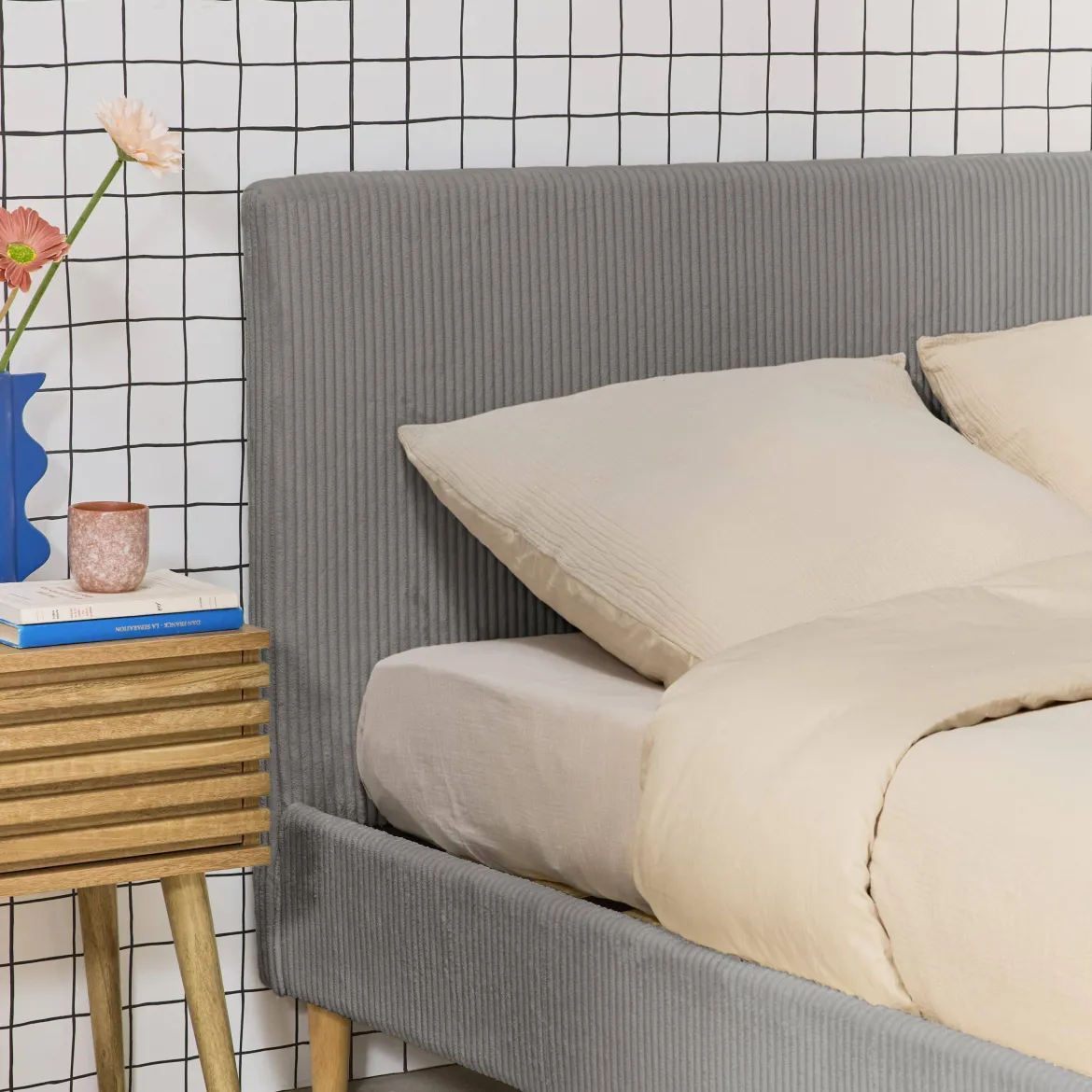 Struttura letto con rete a doghe e testiera 160x200cm, velluto a coste grosse