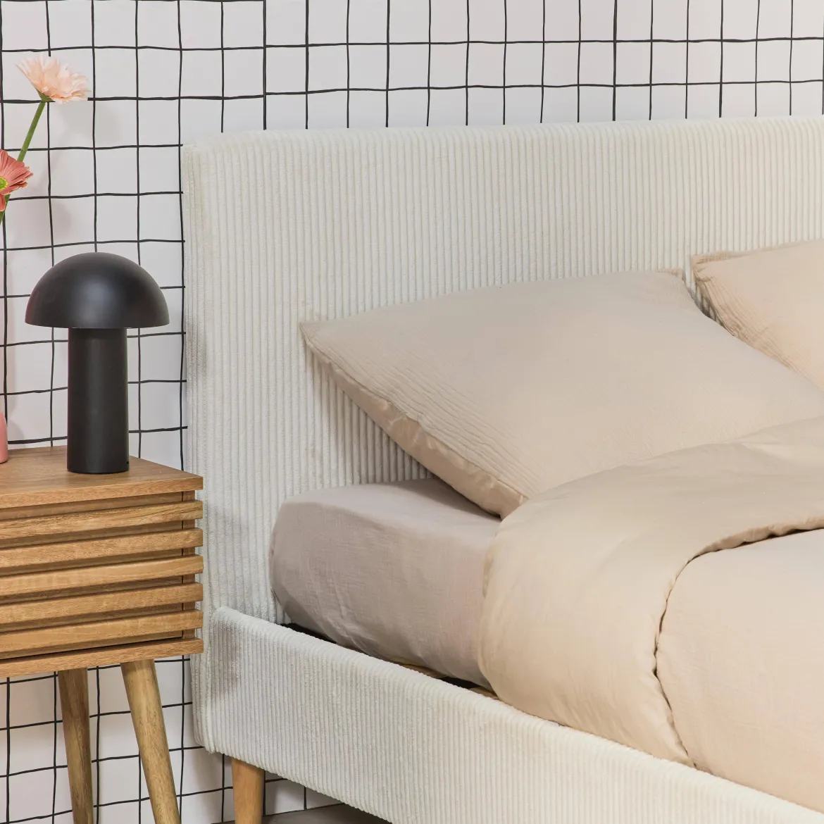 Struttura letto con rete a doghe e testiera 140x190cm, velluto a coste grosse