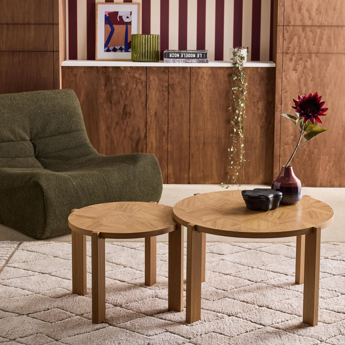 Tavolini vintage rotondi con piano effetto chevron