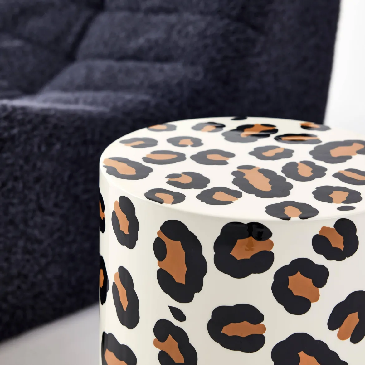 Tavolino da divano in acciaio smaltato, motivo leopardo, 46cm
