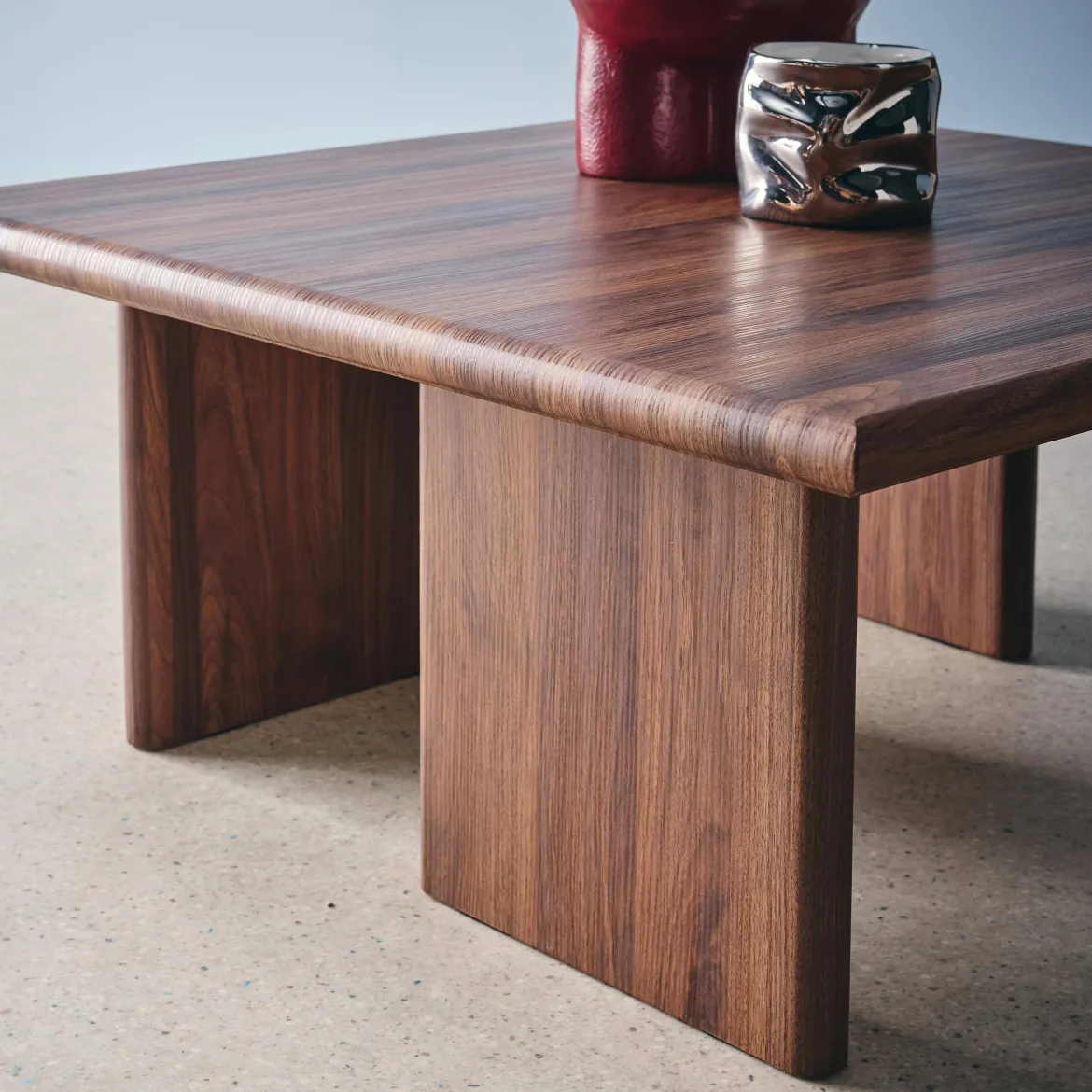 Tavolino quadrato effetto legno