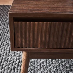 Tavolino scandinavo, decoro in legno scanalato, 2 nicchie, 1 cassetto