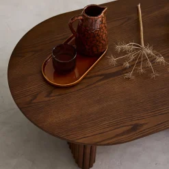 Tavolino ovale in legno di hevea placcato rovere
