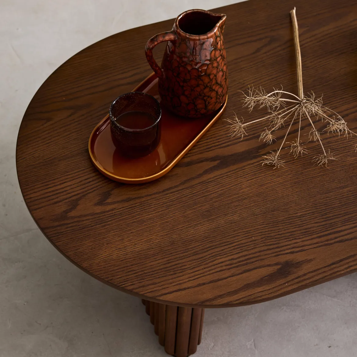 Tavolino ovale in legno di hevea placcato rovere