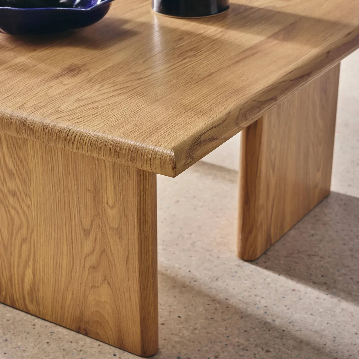 Tavolino quadrato effetto legno