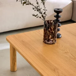 Tavolino quadrato in legno di hevea impiallacciato in quercia