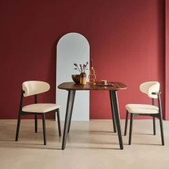 Tavolo da pranzo quadrato effetto legno con gambe in metallo nero 4 posti