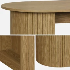 Tavolo alto da cucina decorato in legno con ripostigli