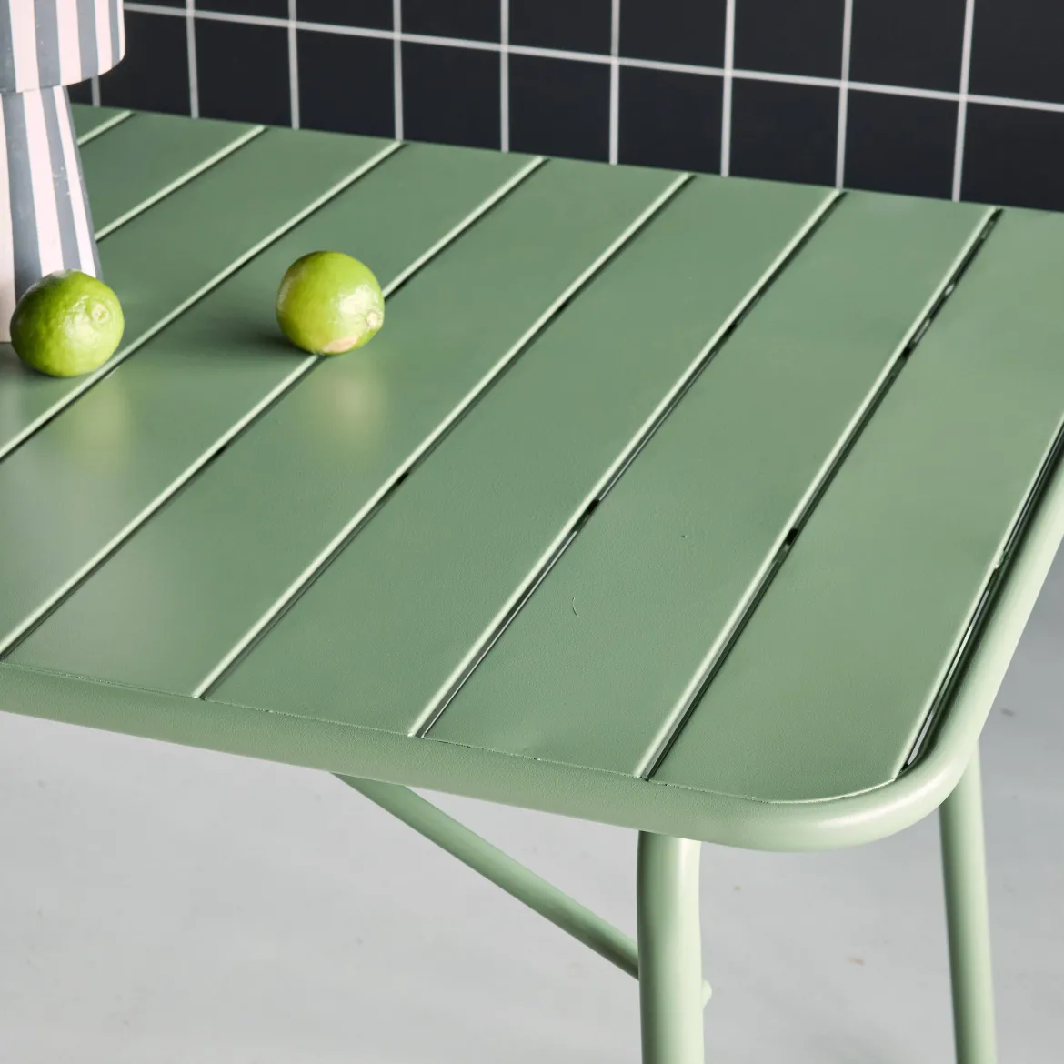 Tavolo da giardino pieghevole in metallo 6 posti, 140cm