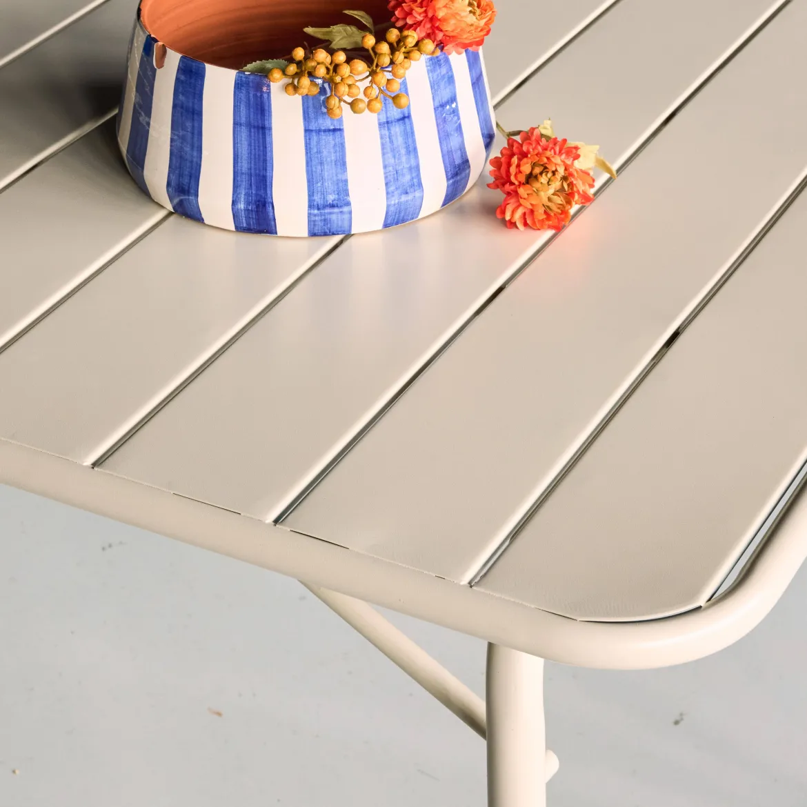 Tavolo da giardino pieghevole in metallo 6 posti, 140cm
