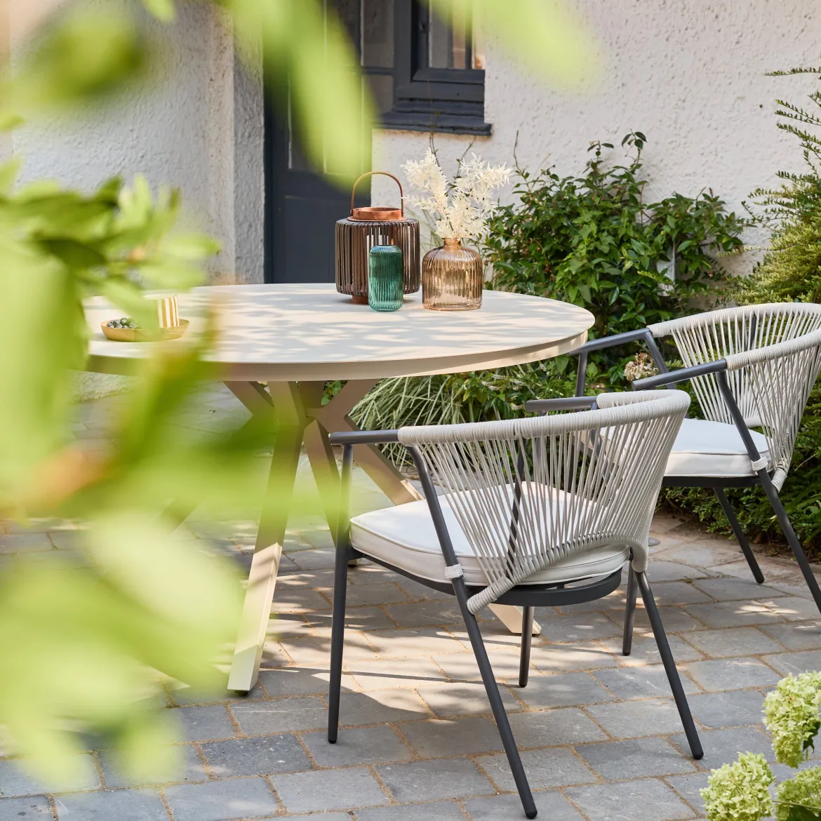 Tavolo da giardino rotondo in alluminio e vetro, 6 posti