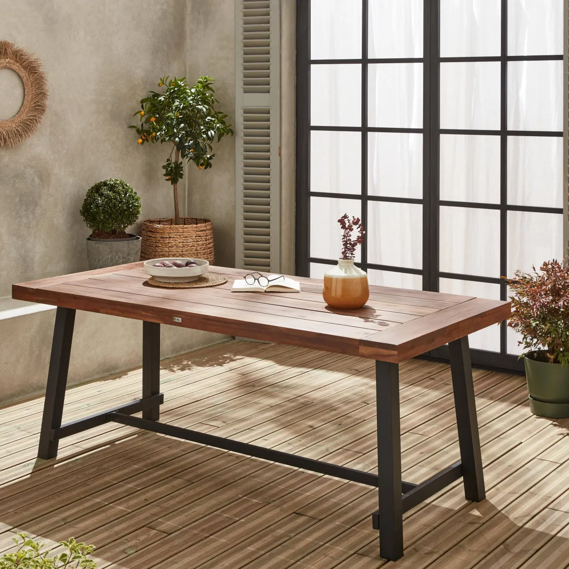 Tavolo da interno/esterno in legno e metallo, 6-8 posti