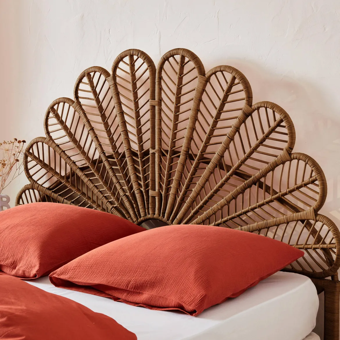 Testata in rattan scuro