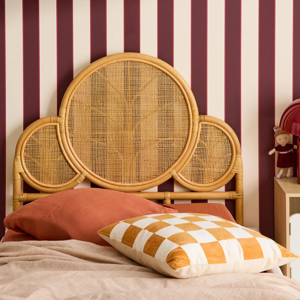 Testiera esotica in rattan
