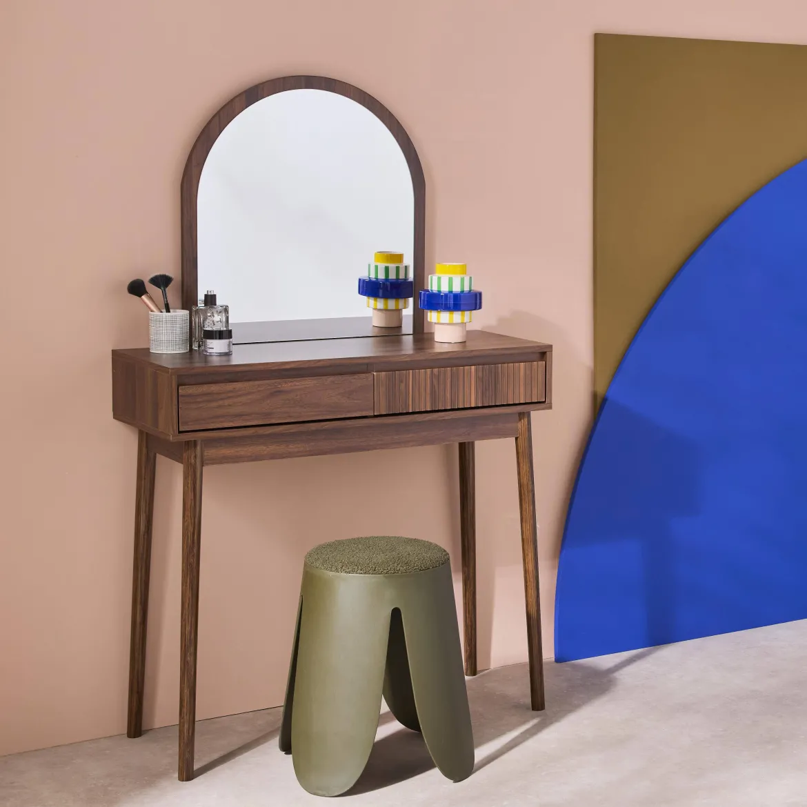 Toeletta trucco decorata in legno con specchio e 2 cassetti, 90cm